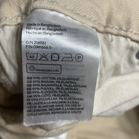 Women’s H&M jeans - Picture 10 of 11